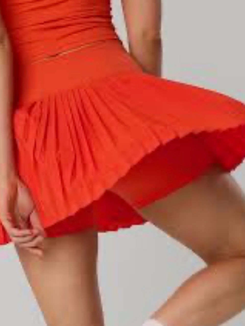 Lululemon Pleat to Street Mid-Rise Skirt
Hot Heat